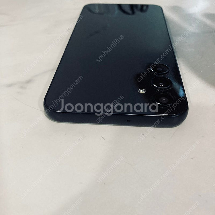 갤럭시 A24 블랙 128기가 액정S급 매우깨끗한기기 8만3천원 판매합니다!--2