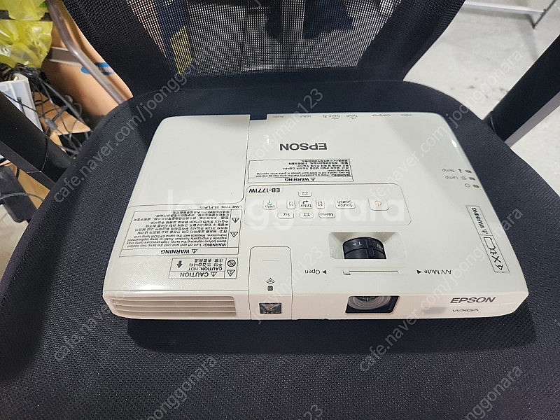 EPSON EB1771W WXGA 휴대용 빔 프로젝트--1