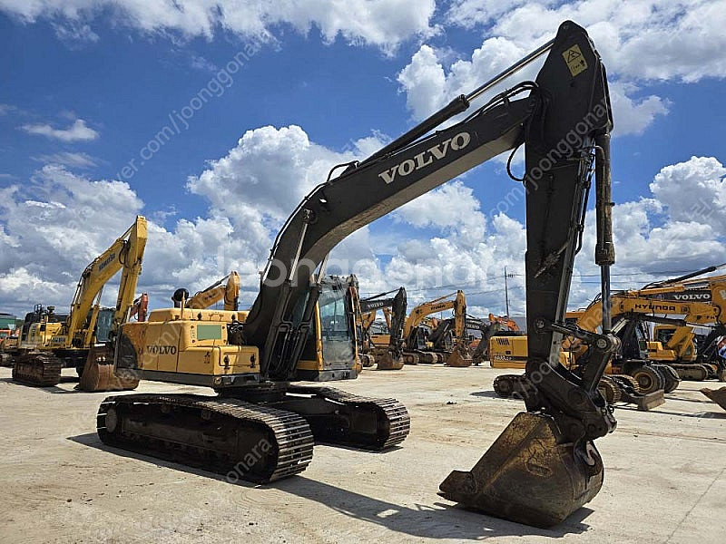 볼보 EC210BP 2010년식 08궤도식 중고굴삭기--1