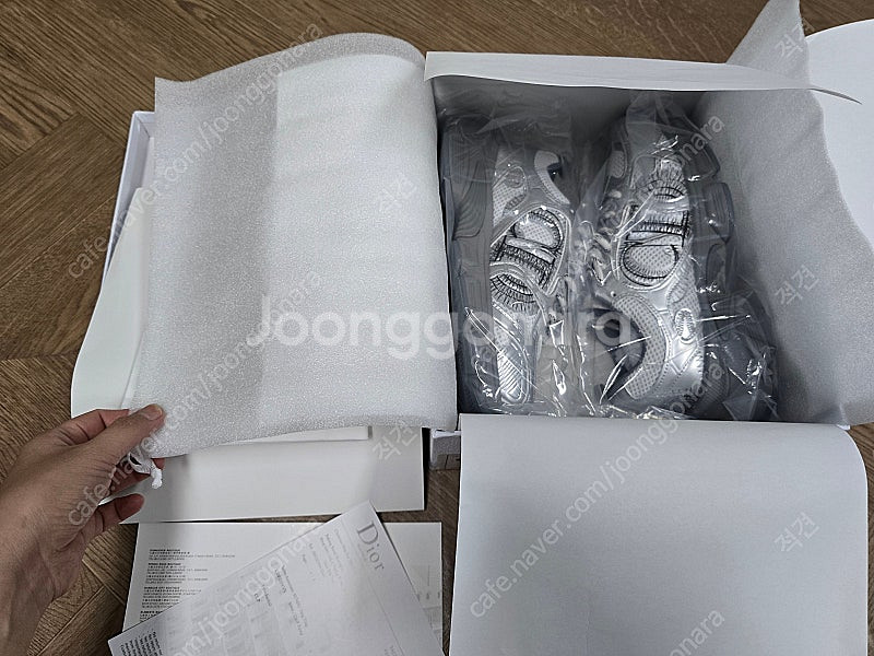 디올 크로노 실버 운동화 39사이즈--3