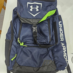 언더아머 야구백팩
