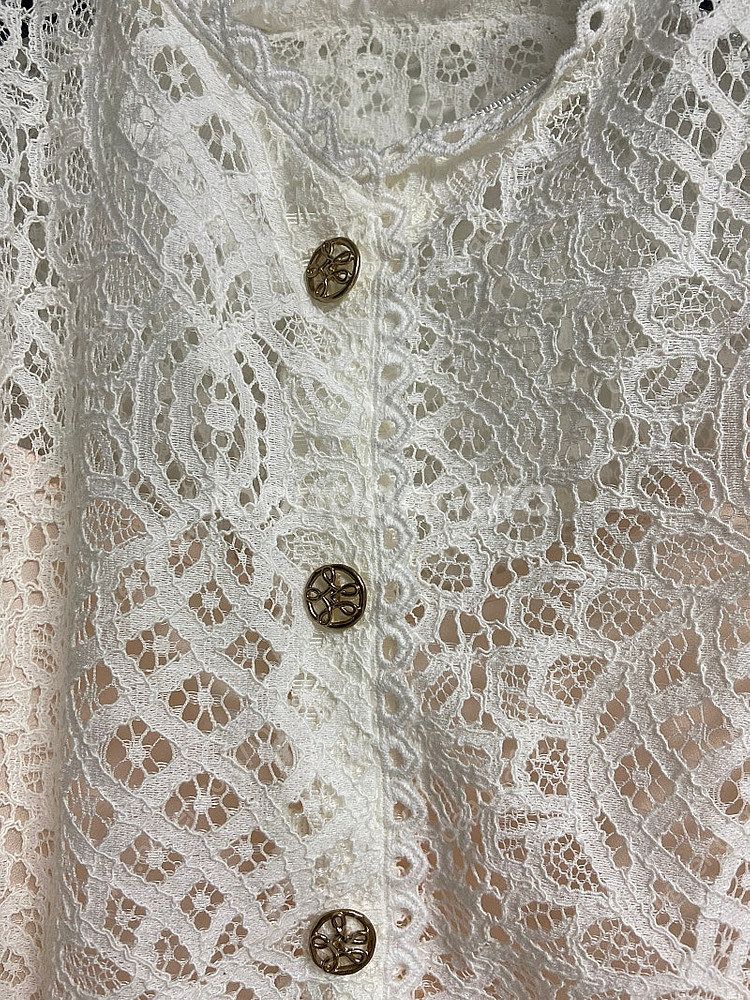 지컷 레이스 블라우스--4