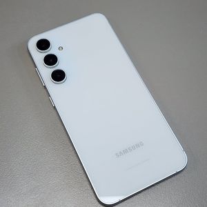 < 갤럭시 S23FE 화이트 24년6월개통 상태좋단 단말기 28만에 판매합니다 >