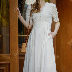 르니나 Liria v neck laced dress M