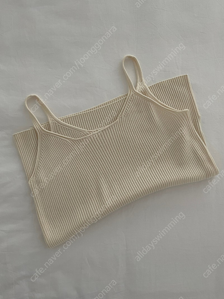 모네 마켓 얼반 니트 슬리브리스 urban knit sleeveless 새 제품 이미지