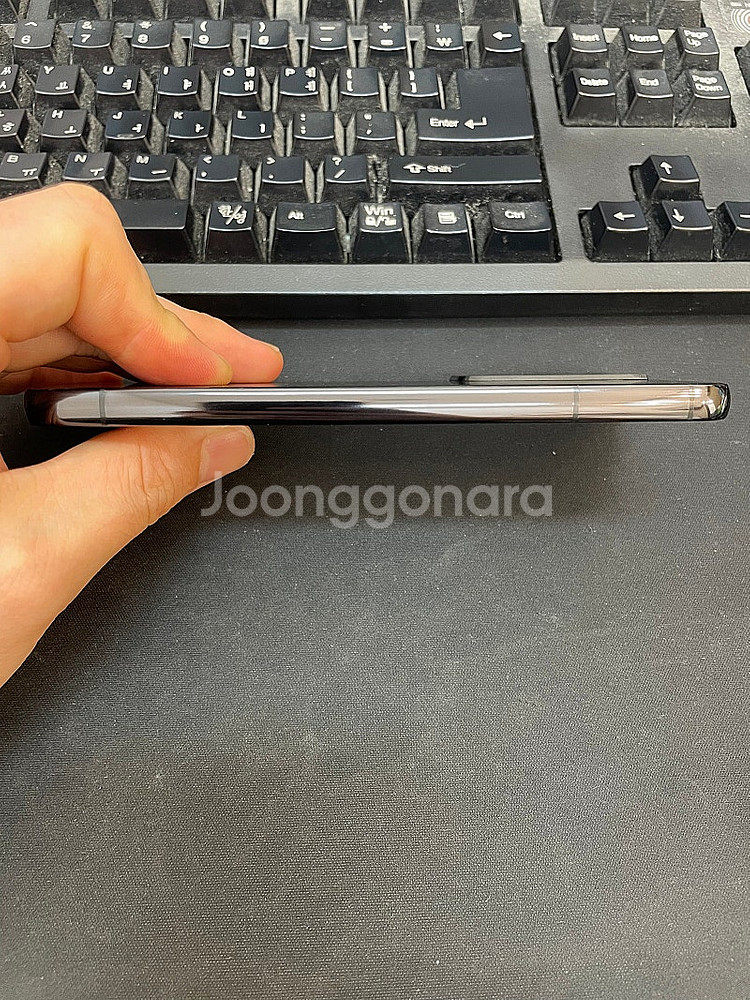 갤럭시S22 블랙 256GB 무잔상 상태좋은 중고24만...--6