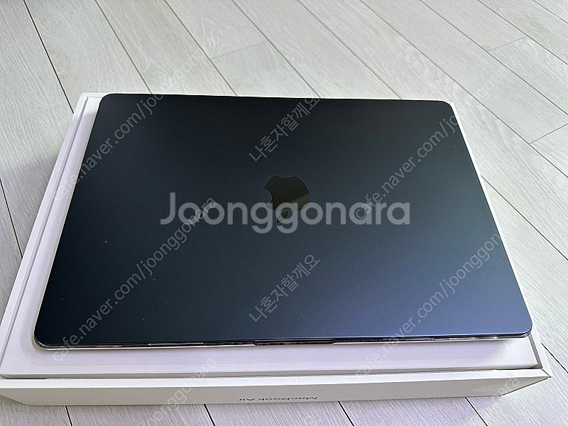 맥북에어 m3 15인치 8GB/512GB 판매합니다.--0