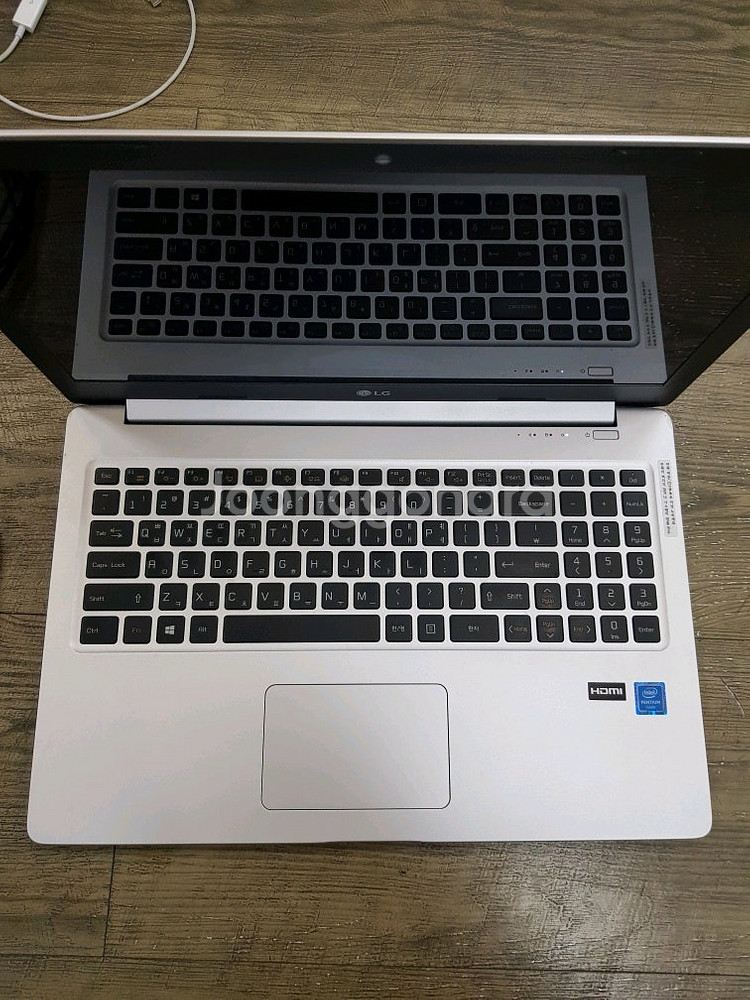LG 울트라PC 15U370-LR21K--2