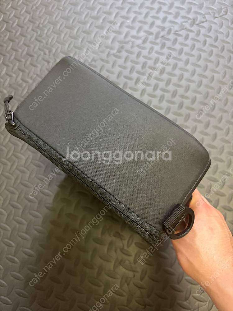 원더드 큐브 에센셜 파티션 가방 판매합니다--3
