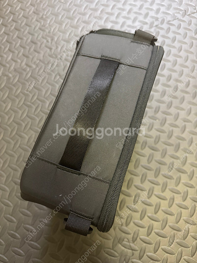 원더드 큐브 에센셜 파티션 가방 판매합니다--5