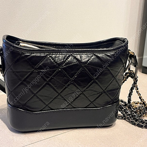 샤넬 가브리엘 호보 스몰 다크네이비 + 로고스트랩