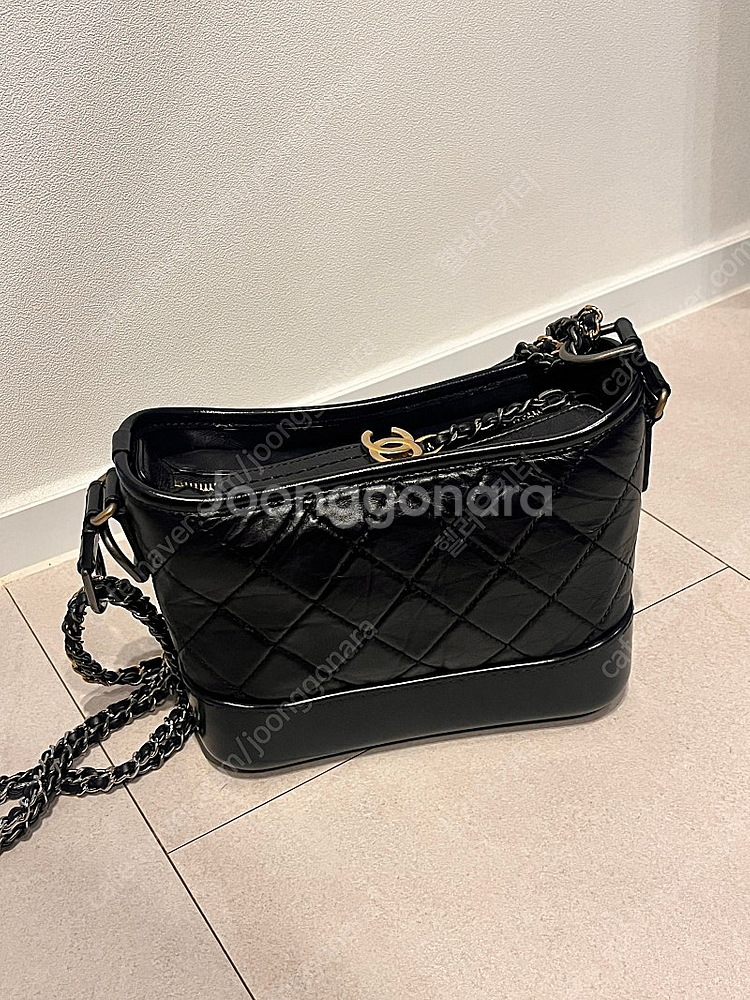 샤넬 가브리엘 호보 스몰 다크네이비 + 로고스트랩--3