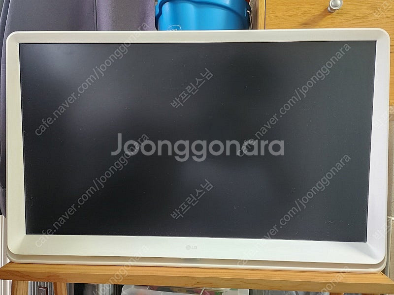 LG 스마트모니터 27인치 2세대 룸앤티비 거치대포함--1