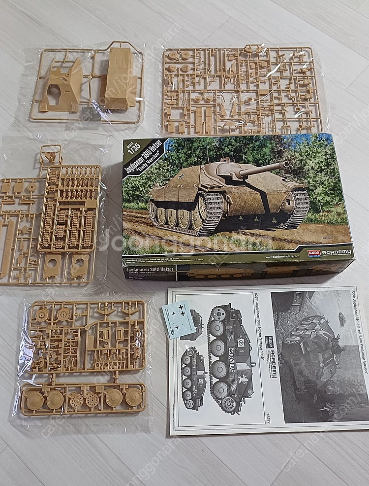 아카데미 1/35 헤처 초기형--0