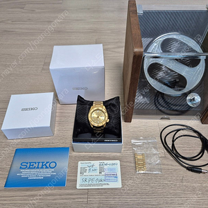 세이코 SRPE74K1 금장 다이버 시계 팝니다