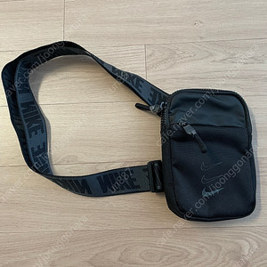 나이키 에센셜 힙색 BA5904-011 판매