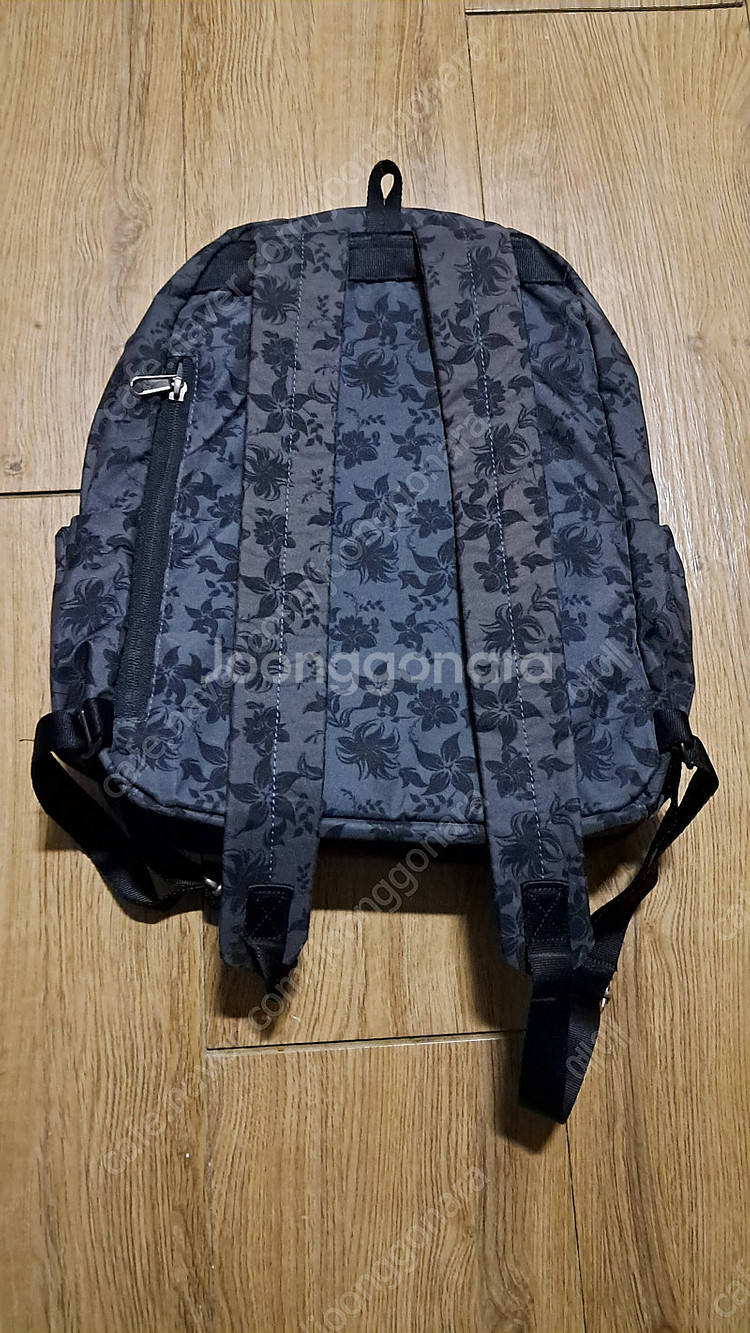 네파 캐주얼 백팩 가방 1만5천원--1