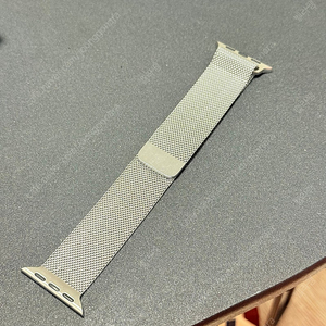 애플 정품 밀레니즈 루프 41mm 팝니다.