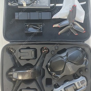dji FPV 드론 (기체, 고글v2, 조정기2, 배터리2개)