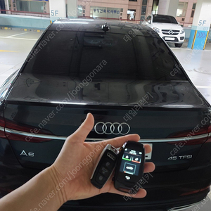 아우디 A6 모든연식 자동차키를 최신형 AUDI 타입 LCD 액정 디지털키로 업그레이드 전환 제작 스마트하고 편리한 근접도어, 차량제어 다양한 기능 옵션 활성화 추가 작업