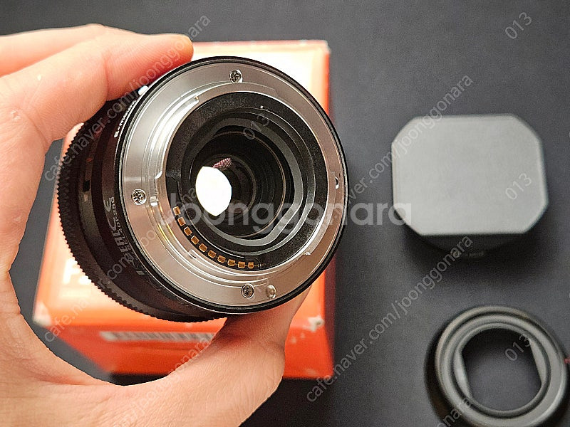 소니 40G f2.5 풀박스 판매합니다.--3