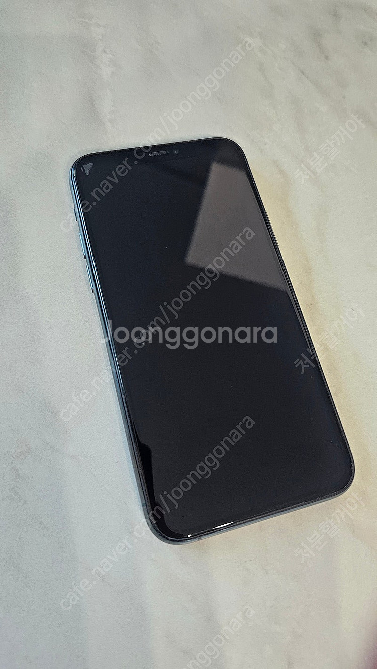아이폰 11프로 256gb 정상작동 부품용팝니다.--2