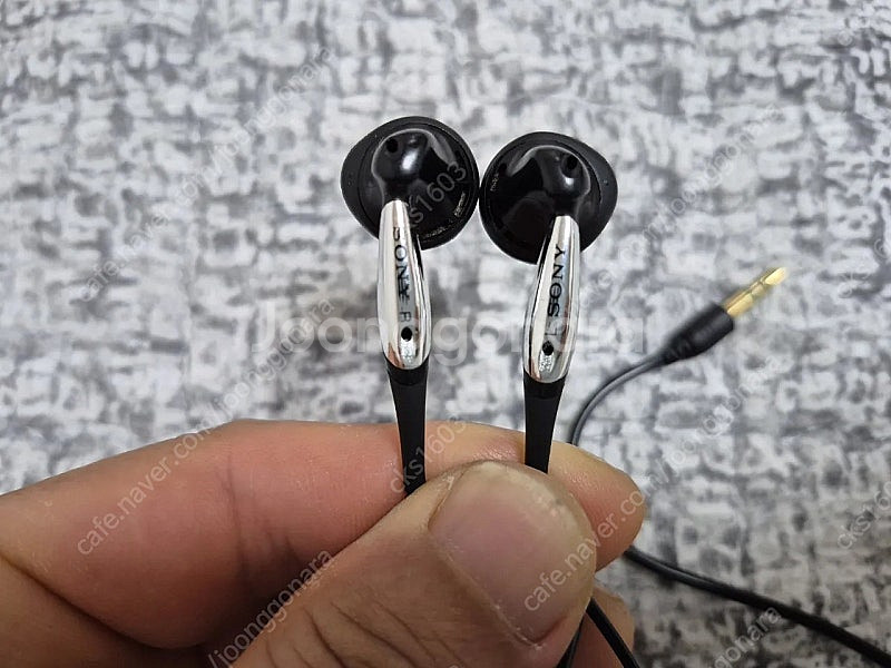 SONY MDR-E847 이어폰 정상작동품 판매합니다.--1