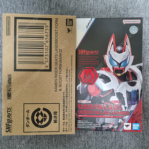 SHF 가면라이더 기츠 레이저부스트&부스트마크2 미개봉