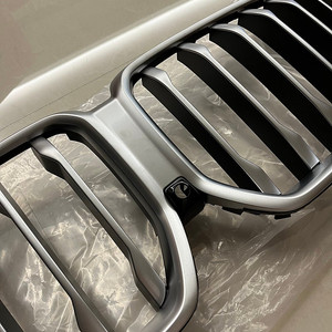 BMW X6 G06 LCI 25년식 순정 키드니그릴