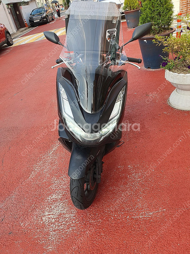 혼다 pcx 22년식 블랙 팝니다--0