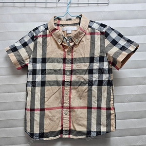 버버리 키즈 반팔셔츠 사이즈 2y 92cm