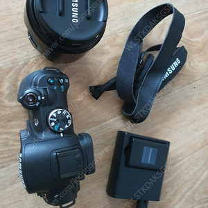 삼성 미러리스 디카 NX5