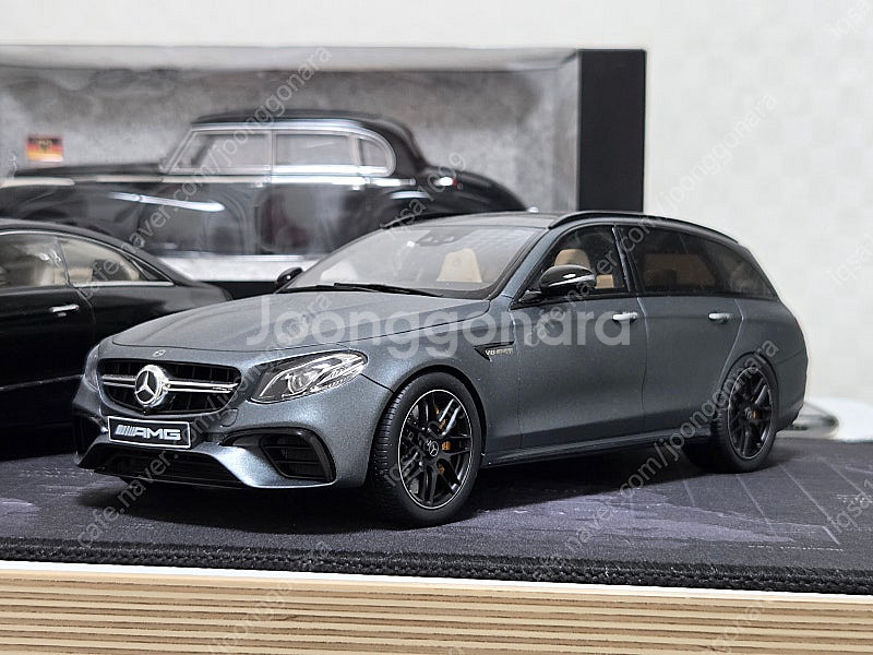 1/18 GT SPIRIT 메르세데스 벤츠 E63 AM...--0