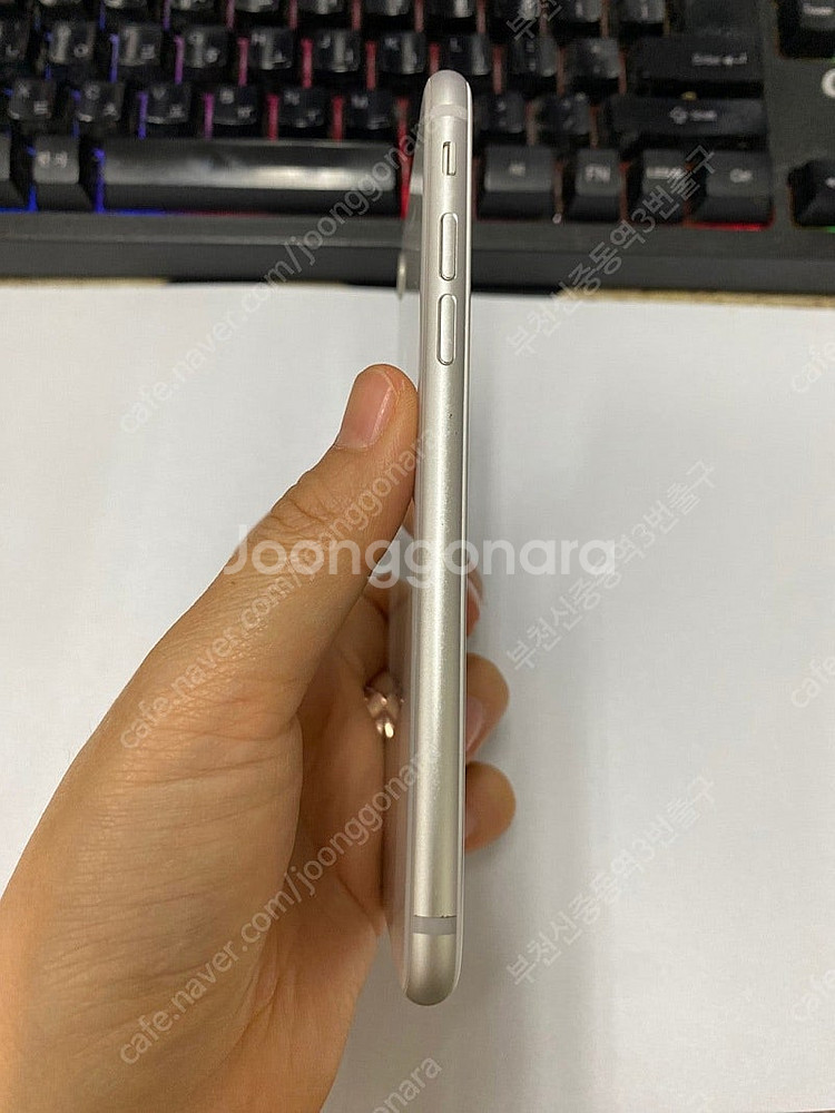 205260 아이폰8 실버 A급 256GB 배터리성능1...--4