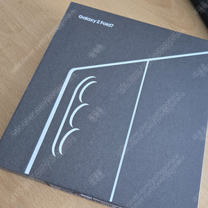 갤럭시 Z폴드7 1TB 제트블랙 자급제 미개봉 판매합니다 (램16GB)