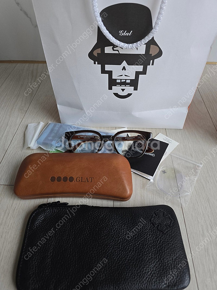 [OS] 크롬하츠 브라운 실버 덕버터 판매합니다--0