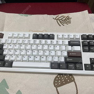 오로라80 풀알루미늄 키보드 판매합니다.