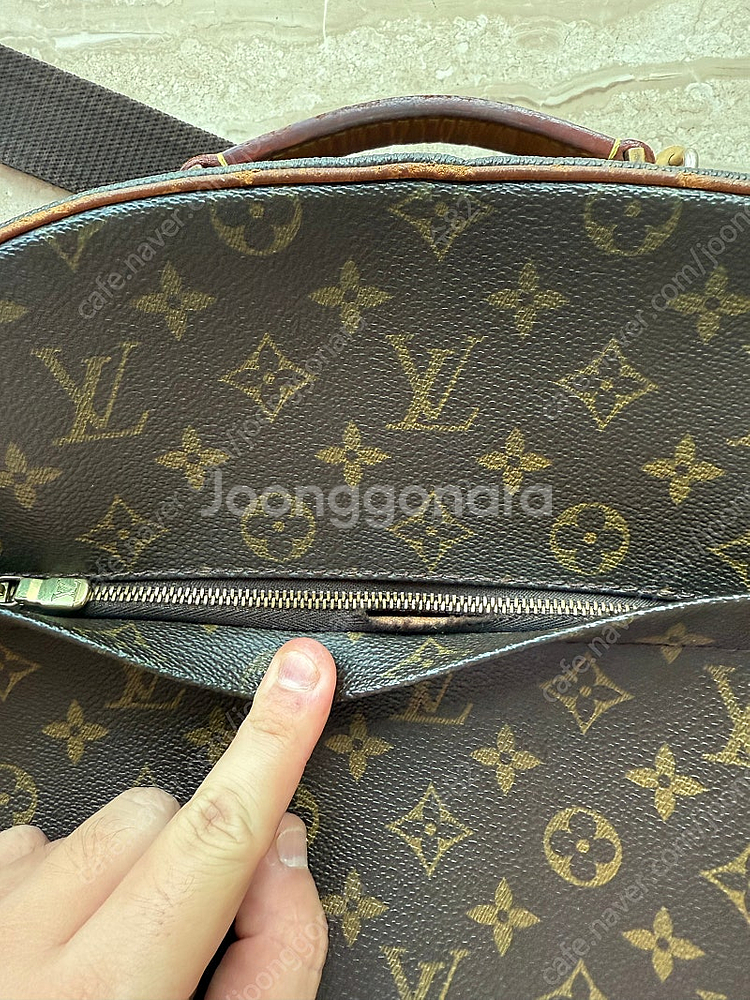 정품 루이비통 삭아도 백팩 70만원--1