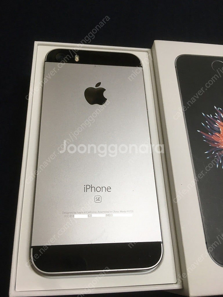 아이폰 SE 1세대 스페이스그레이 128G 순정 카메라...--4