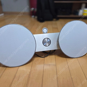 B&O BeoPlay A8 스피커