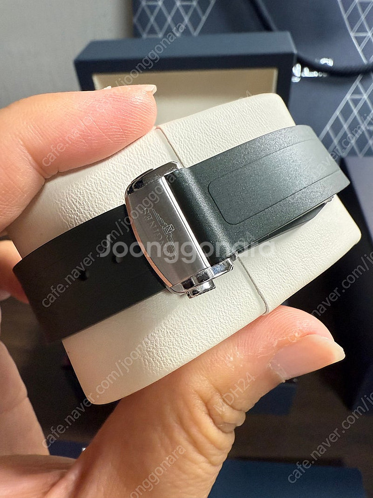 론진 신형 콘퀘스트 38mm 사이즈 그린 색상 판매 (...--2