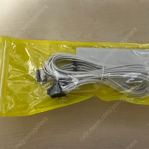 커세어 600W PCIe 5.0 Type-4 12VHPWR 슬리브 케이블 화이트