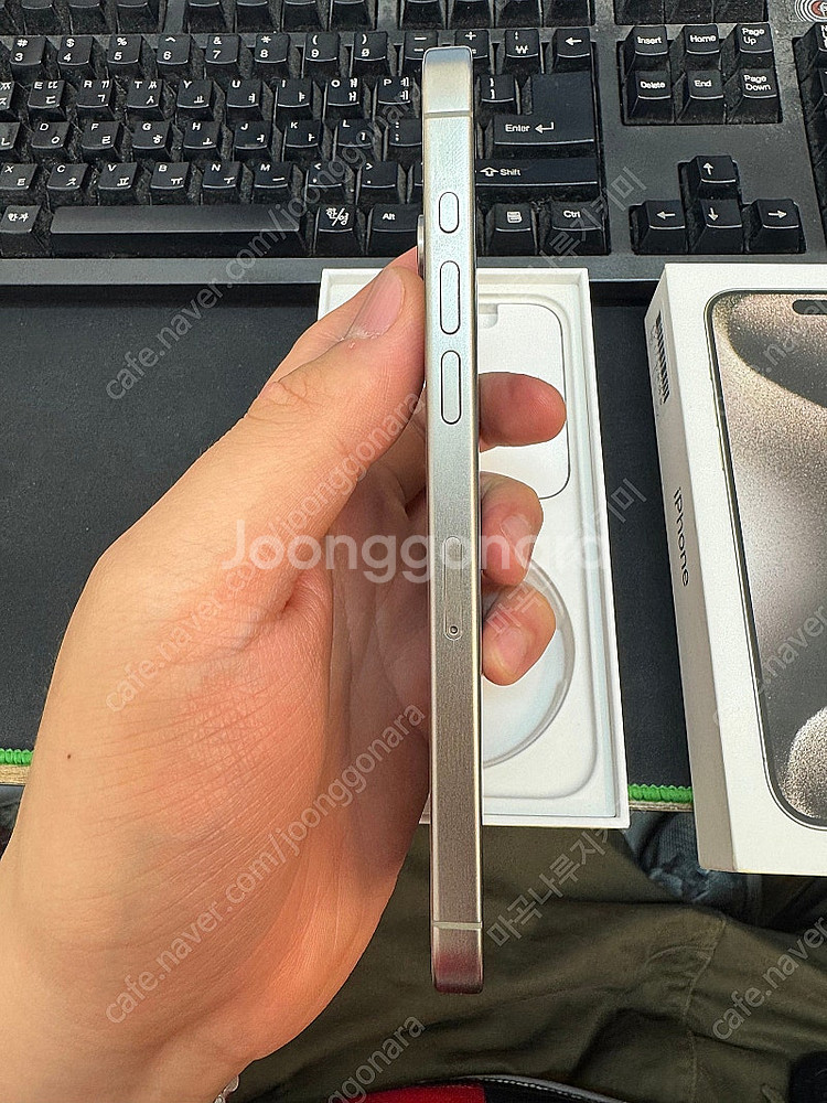아이폰15프로맥스 네츄럴티타늄 256GB 상태좋은 중고...--2