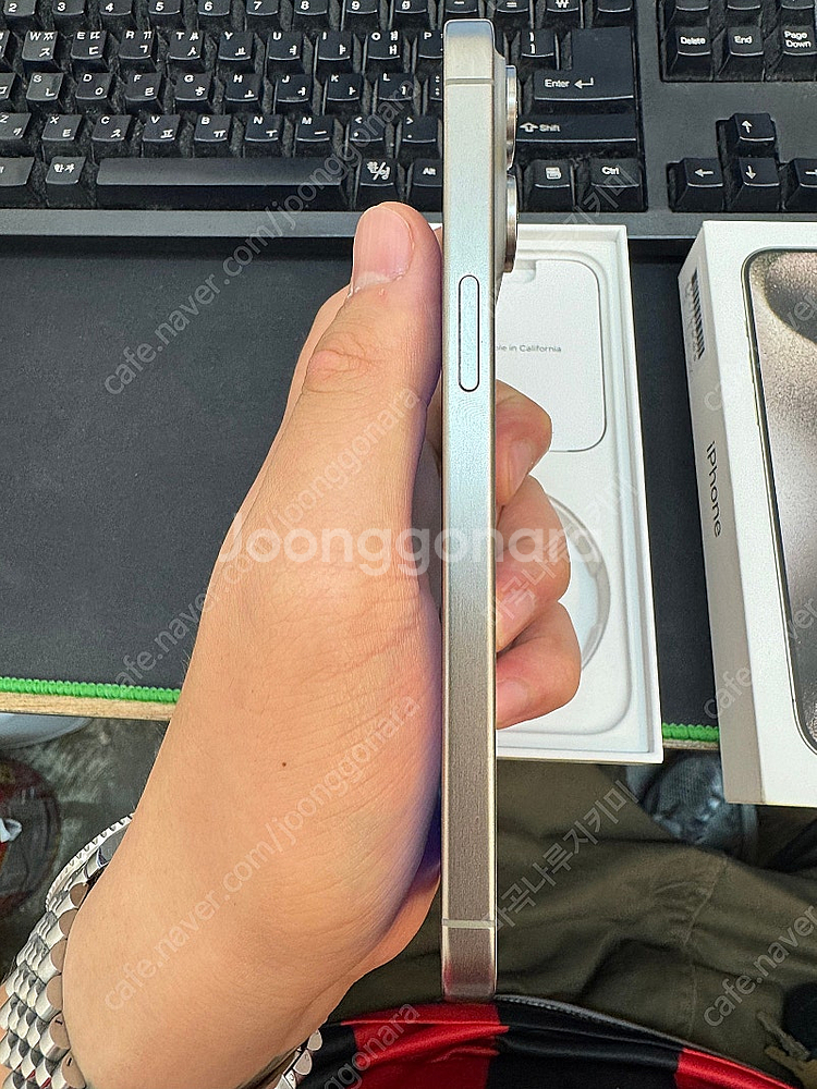 아이폰15프로맥스 네츄럴티타늄 256GB 상태좋은 중고...--4