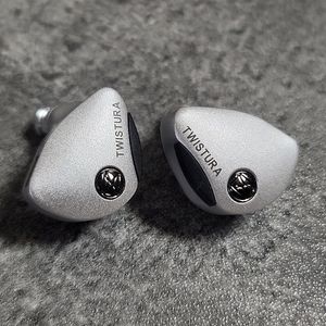 TWISTURA WoodNote 나무 진동판 이어폰