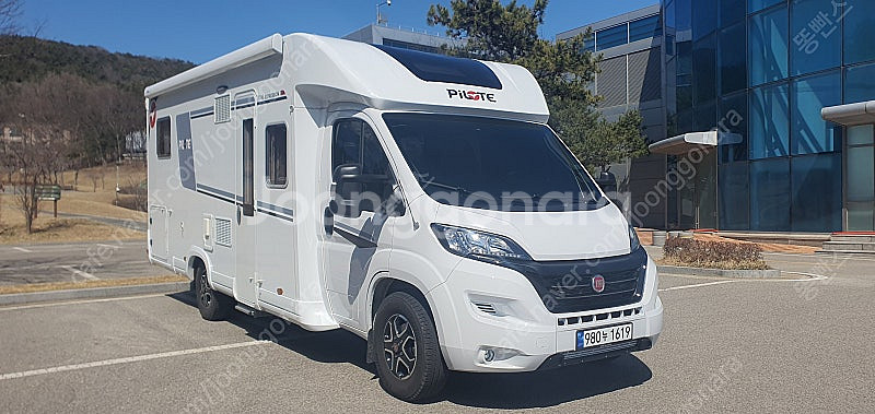 피아트 파일럿 P746GJ 22년12월등록 수입 중고캠핑카 판매--0