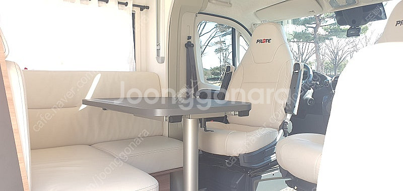 피아트 파일럿 P746GJ 22년12월등록 수입 중고캠핑카 판매--9