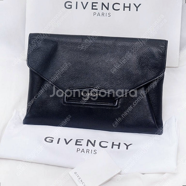 지방시 (GIVENCHY) 안티고나 엔벨로프 블랙 미디...--1