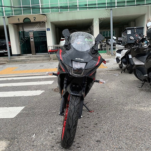 25년식 스즈키 GSX R125 팝니다(대리)
