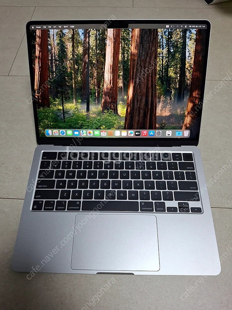 맥북 에어 M2 13.6인치 ssd512 gpu10코어...--8